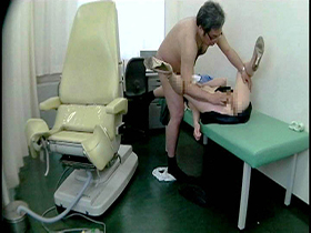 泌尿器科で緊張する人妻をレ○プ中出しする医師の盗撮映像ベスト4時間　20人　サンプル画像08